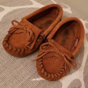 MINNETONKA moccasins, little kids sz 9